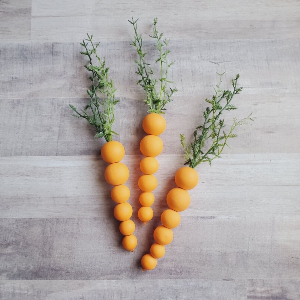 Decorative Orange Beaded Carrot Set